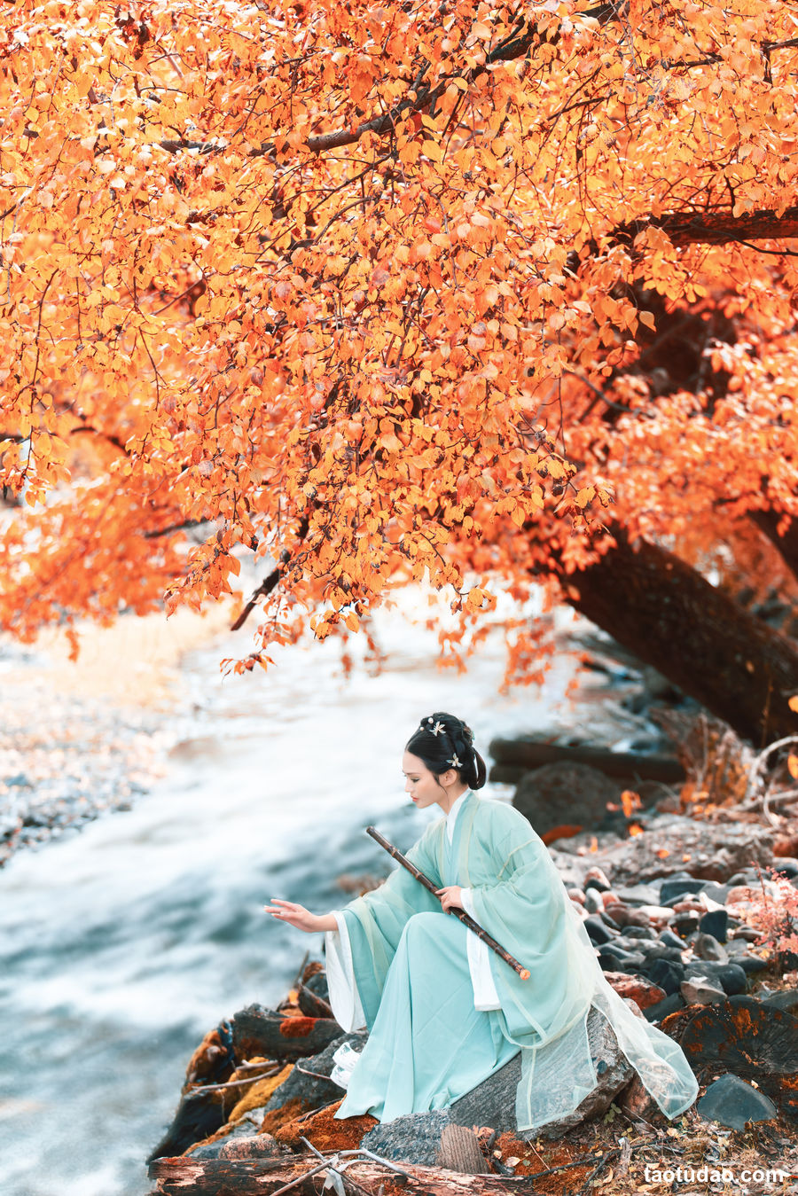 图片[2]-[YITUYU艺图语]2023.02.09 秋叶渐红 谢阿玲[27+1P／613MB]-绅士图