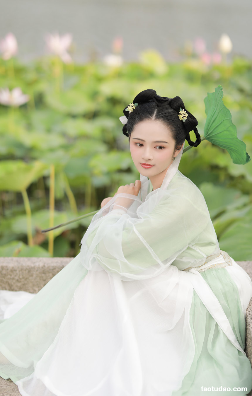 图片[3]-[YITUYU艺图语]2022.08.27 荷趣 溪木若颖[22+1P／110MB]-绅士图