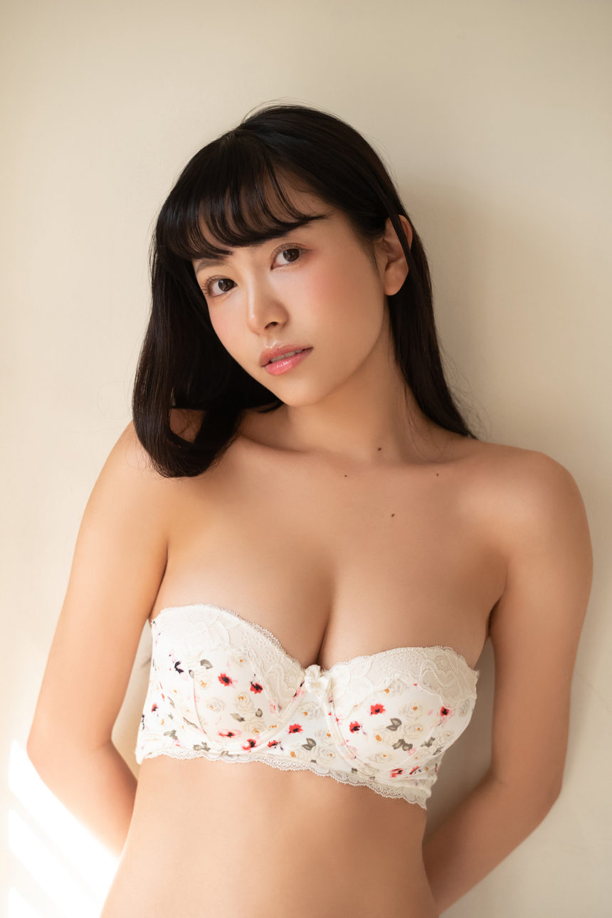 图片[2]-鈴木聖　ドールな彼女　ｖｏｌ．１　ＦＲＩＤＡＹデジタル写真集-绅士图