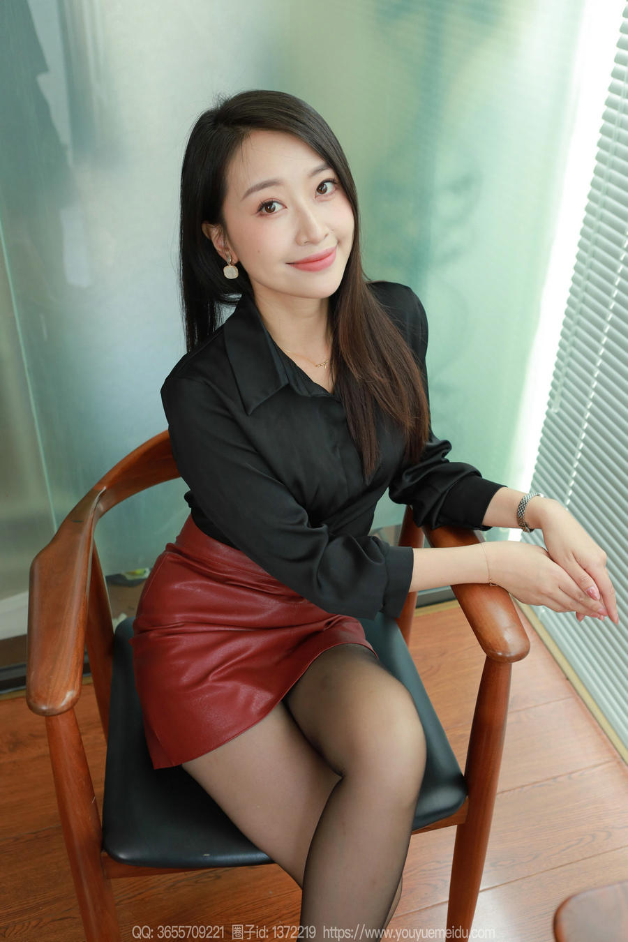 IESS异思趣向 - 模特：小婕《红棕丽人》/ 87P-82MB / 机构-艺库