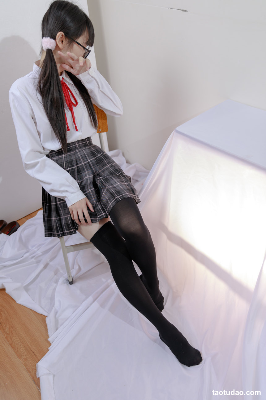 喵写真 PR15 008 JK黑丝格子裙 [91P+1V-586MB]-艺库