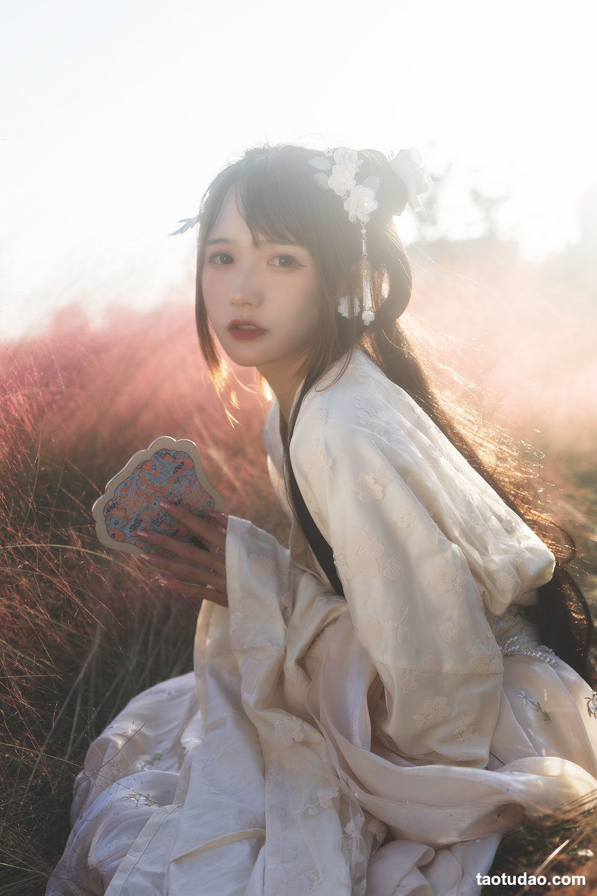 图片[3]-[YITUYU艺图语]2022.06.26 青草味的河堤 兔子Zzz不吃胡萝卜[25+1P／293MB]-绅士图