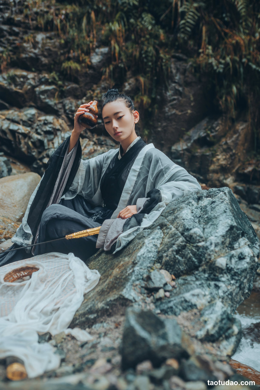 图片[2]-[YITUYU艺图语]2022.04.11 天涯陌路 叶初婳[22+1P／204MB]-绅士图