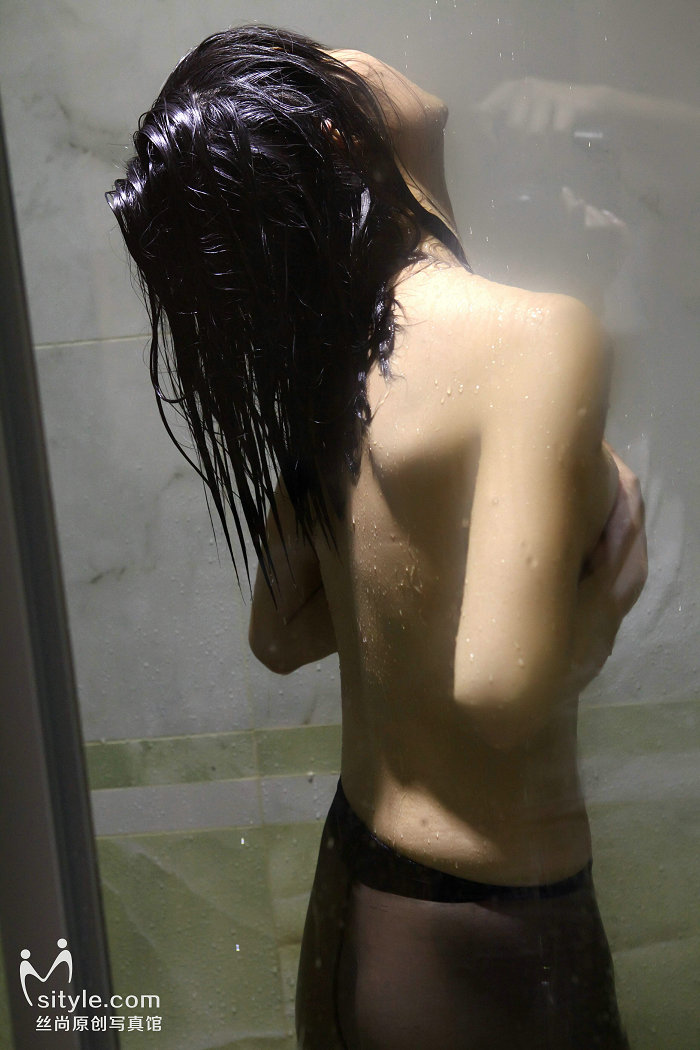 / Sityle /丝尚写真VIP特辑 20131111 NO.048 / 68P117MB / 丝袜美腿-绅士图