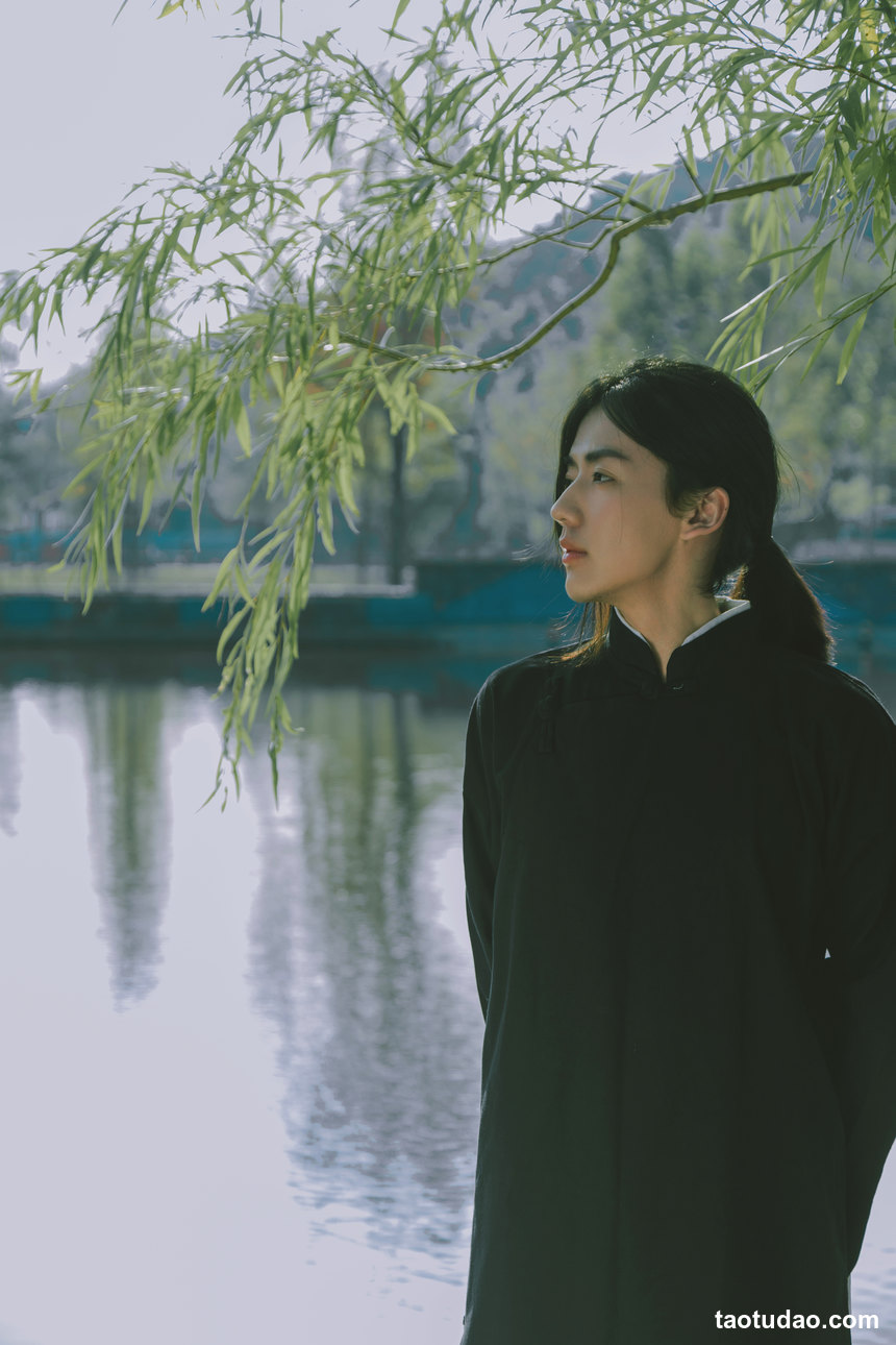 图片[3]-[YITUYU艺图语]2022.10.27 少年游园 大宝的哈密瓜[31+1P／287MB]-绅士图