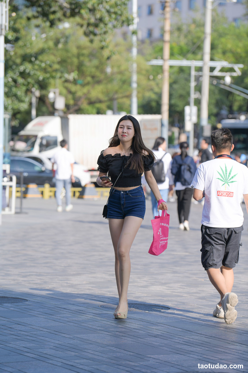 图片[2]-精选街拍作品 NO.0099 美丽动人的热裤小姐姐[37P／45.2MB]-绅士图