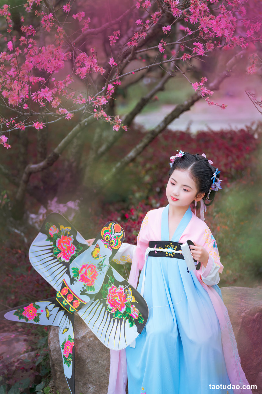 图片[2]-[YITUYU艺图语]2022.04.05 人间三月天 思语[24+1P／188MB]-绅士图