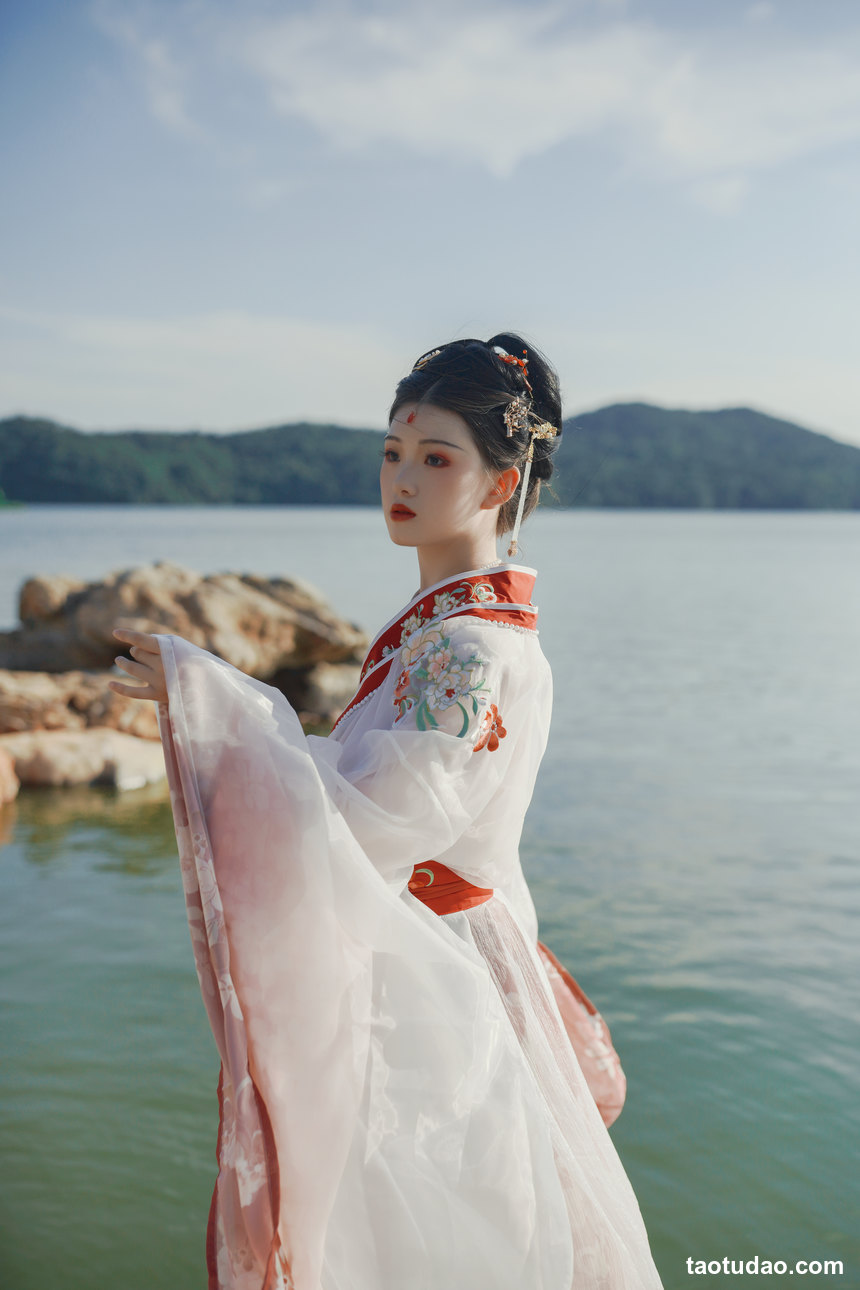 图片[2]-[YITUYU艺图语]2022.08.14 总有人间一两风 悦璃[23+1P／334MB]-绅士图