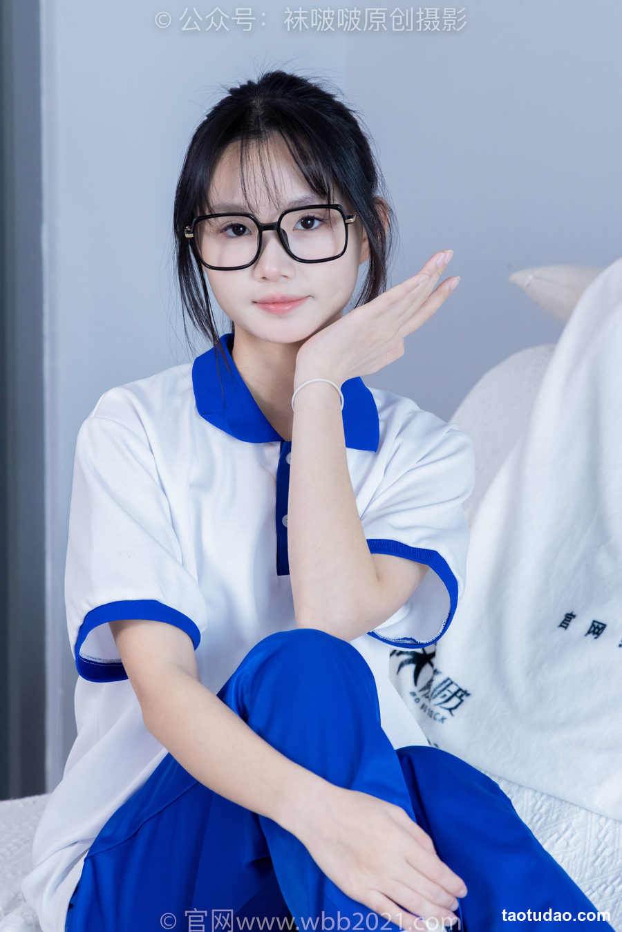 图片[3]-[BoBoSocks袜啵啵]NO.351 甜甜圈-板鞋、白棉袜、肉丝、校服裤里丝[150P+1V／6.88GB]-绅士图