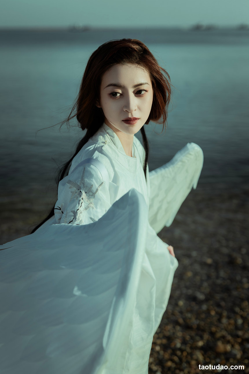 图片[2]-[YITUYU艺图语]2022.07.18 掉落人间 壹萱-[38+1P／333MB]-绅士图