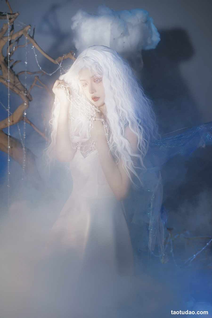 图片[4]-[YITUYU艺图语]2023.02.23 她像是易碎的瓷物 晚辞归[20+1P／182MB]-绅士图