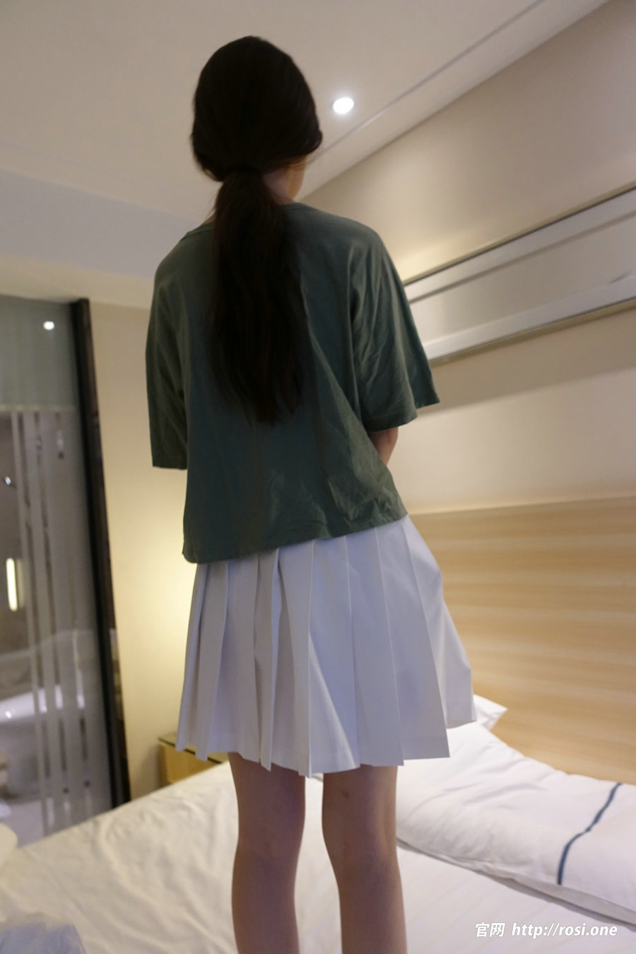 / ROSI写真 /2023.03.24 NO.4128 167P/184MB 丝袜丝足-绅士图