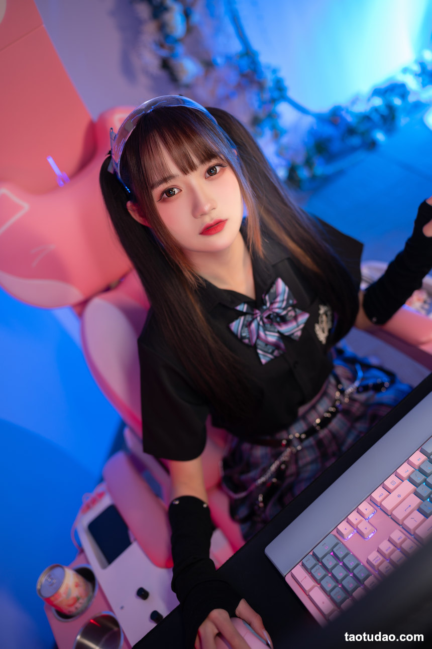 图片[4]-[YITUYU艺图语]2022.06.09 电竞少女 兔子Zzz不吃胡萝卜[21+1P／215MB]-绅士图