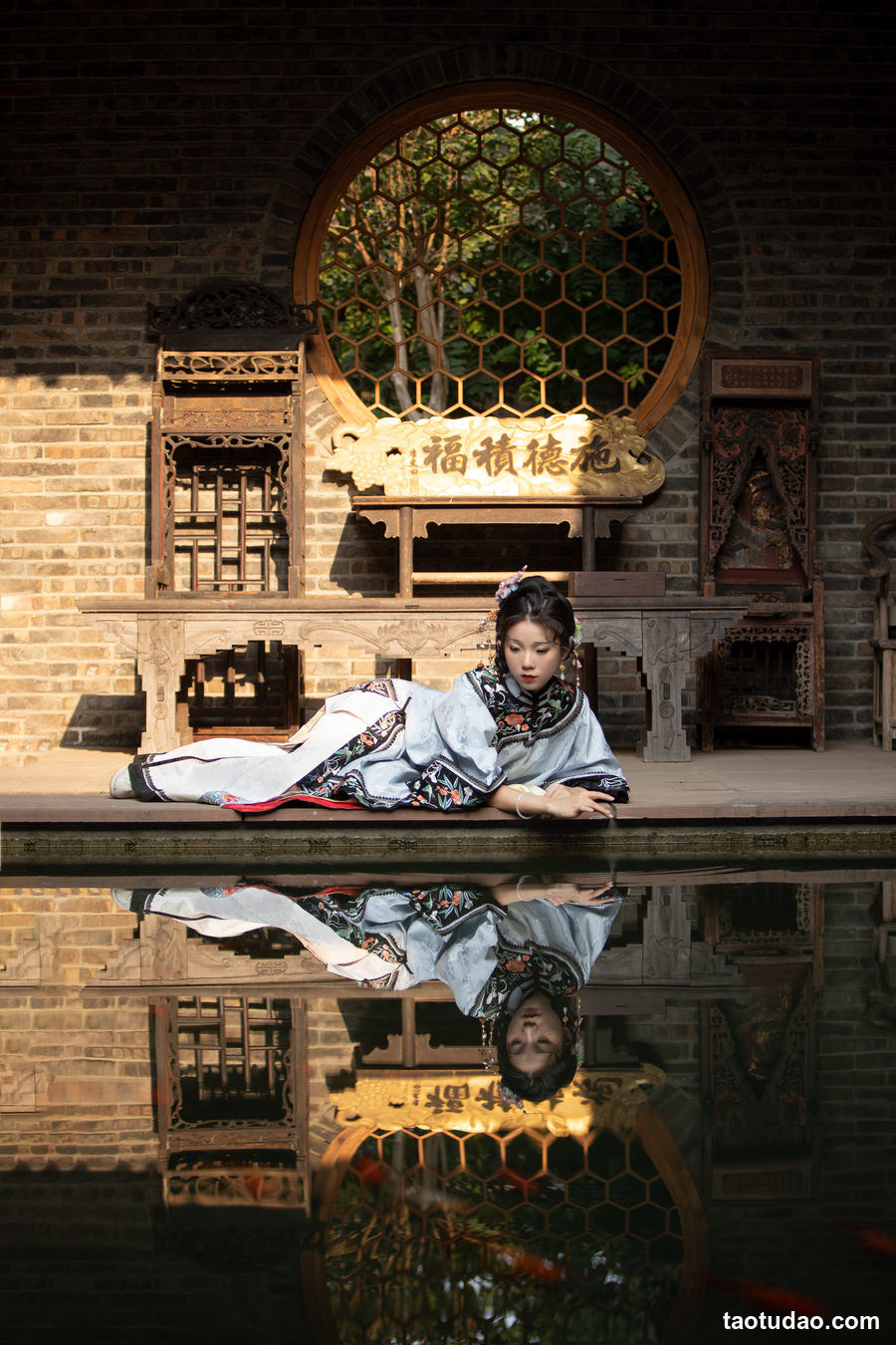 图片[3]-[YITUYU艺图语]2023.05.02 四四方方一片天 一方伊人yi[28+1P／384MB]-绅士图