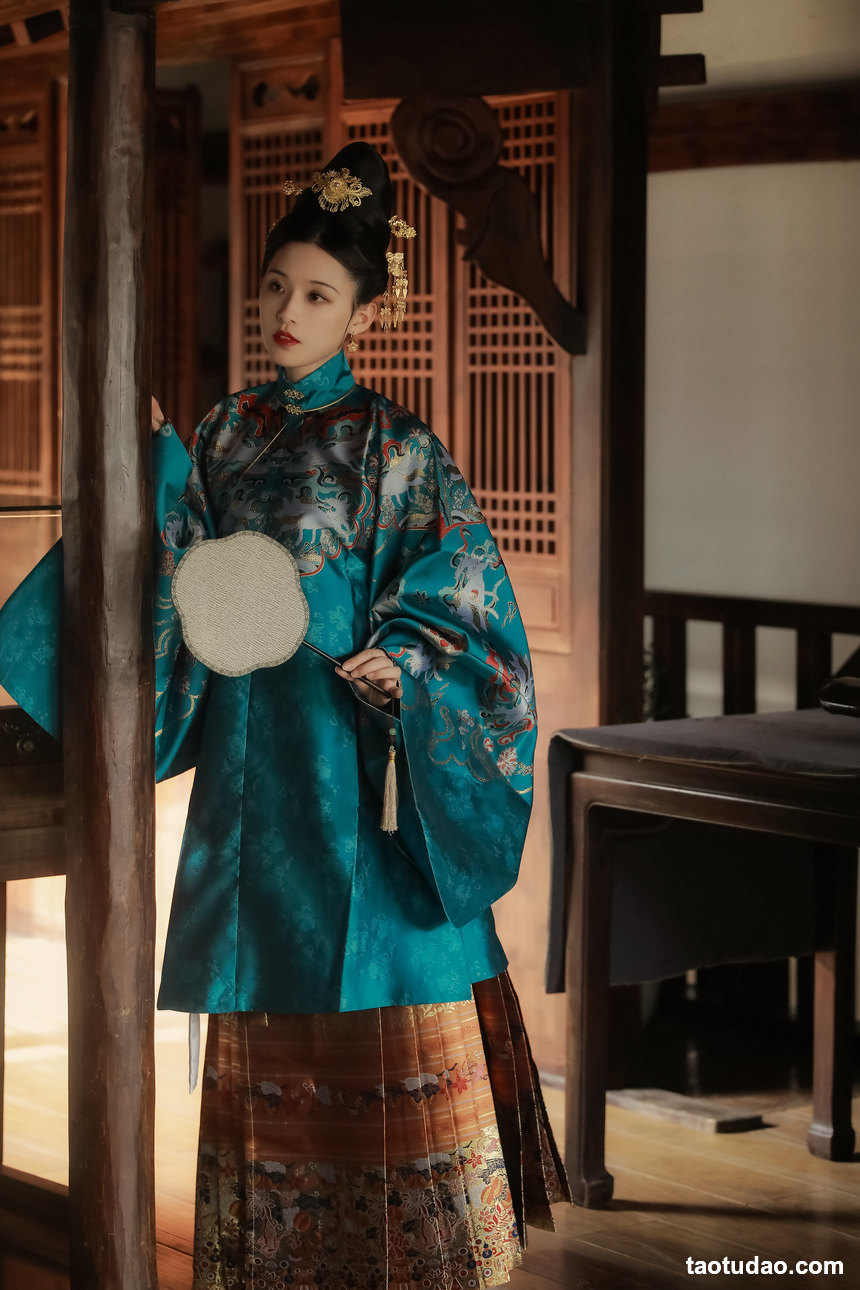 图片[4]-[YITUYU艺图语]2022.03.26 庭院深深深几许 _喵喵家的小鱼干_[29+1P／759MB]-绅士图