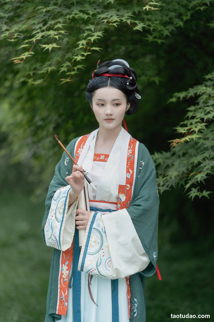 图片[4]-[YITUYU艺图语]2022.10.31 画莫叶 默默[25+1P／272MB]-绅士图