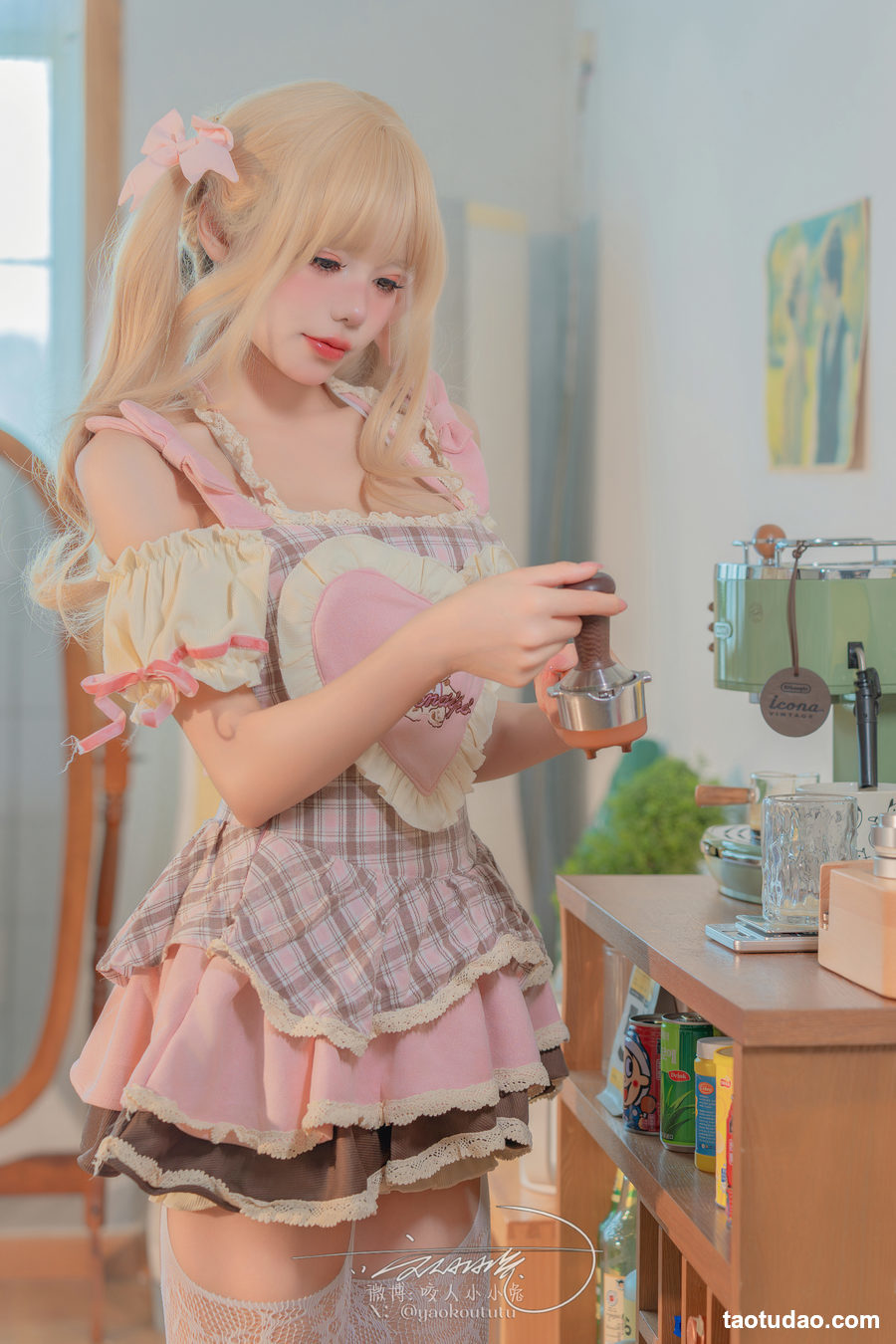 咬人小小兔(咬一口兔娘) - 3月作品『居家甜妹』&超级敏感 [76P1V-1.63G]-绅士图