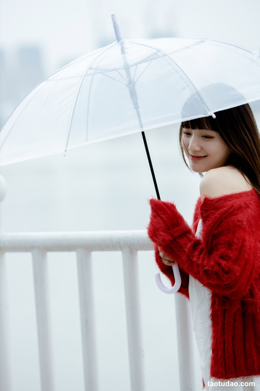 图片[2]-[YITUYU艺图语]2022.04.29 红色街头 黎美汐[33+1P／398MB]-绅士图