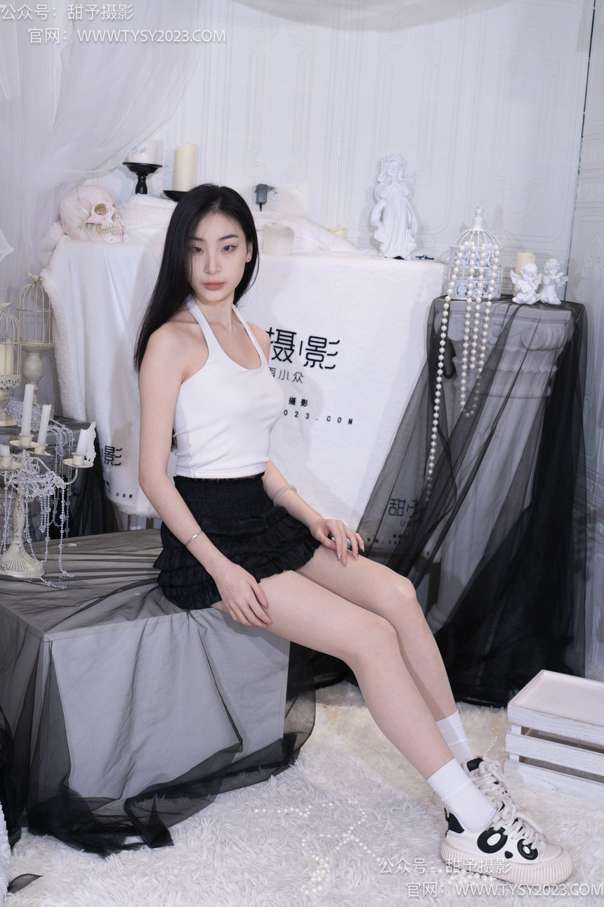 图片[2]-甜予摄影 NO.076 小狸-帆布鞋、白棉袜、肉丝（脚尖加固款）[126P+2V／9.61GB]-绅士图