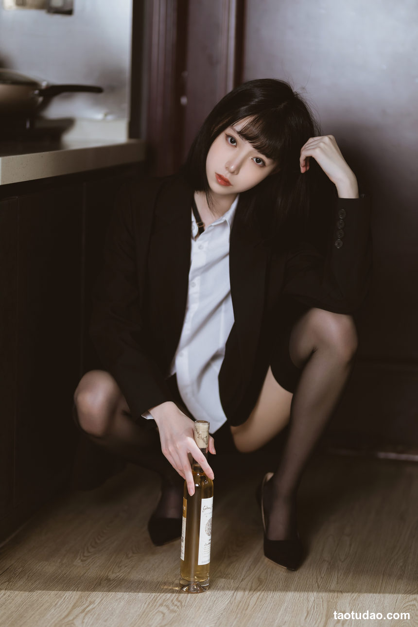 图片[3]-许岚LAN-醉酒OL [60P+2V-759MB]-绅士图