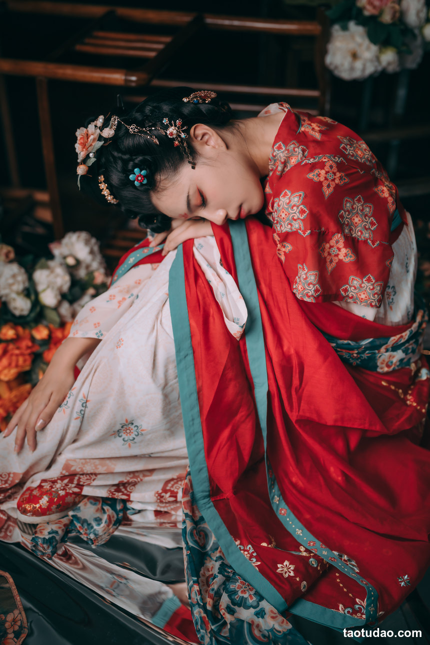 图片[4]-[YITUYU艺图语]2022.09.10 花想容颜 贰加六[22+1P／87.2MB]-绅士图