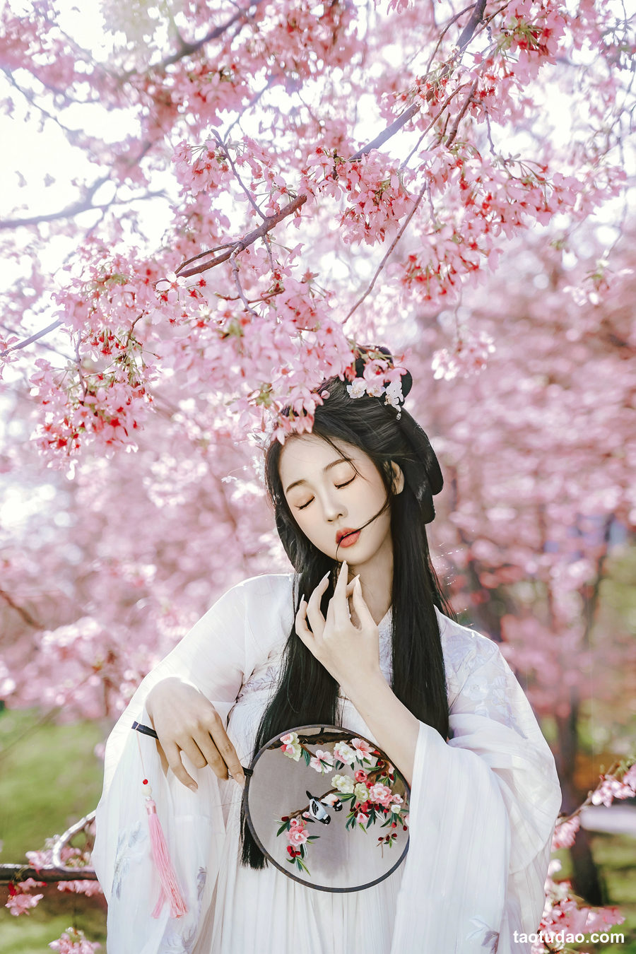 图片[4]-[YITUYU艺图语]2023.04.13 春风十里 妙脆角[21+1P／147MB]-绅士图