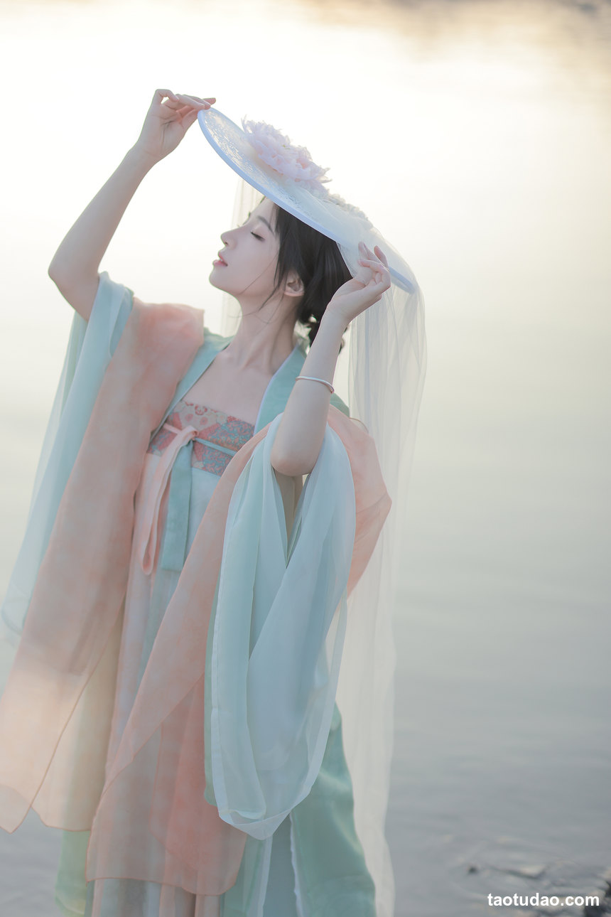 图片[4]-[YITUYU艺图语]2022.12.15 星河 卷卷[22+1P／157MB]-绅士图