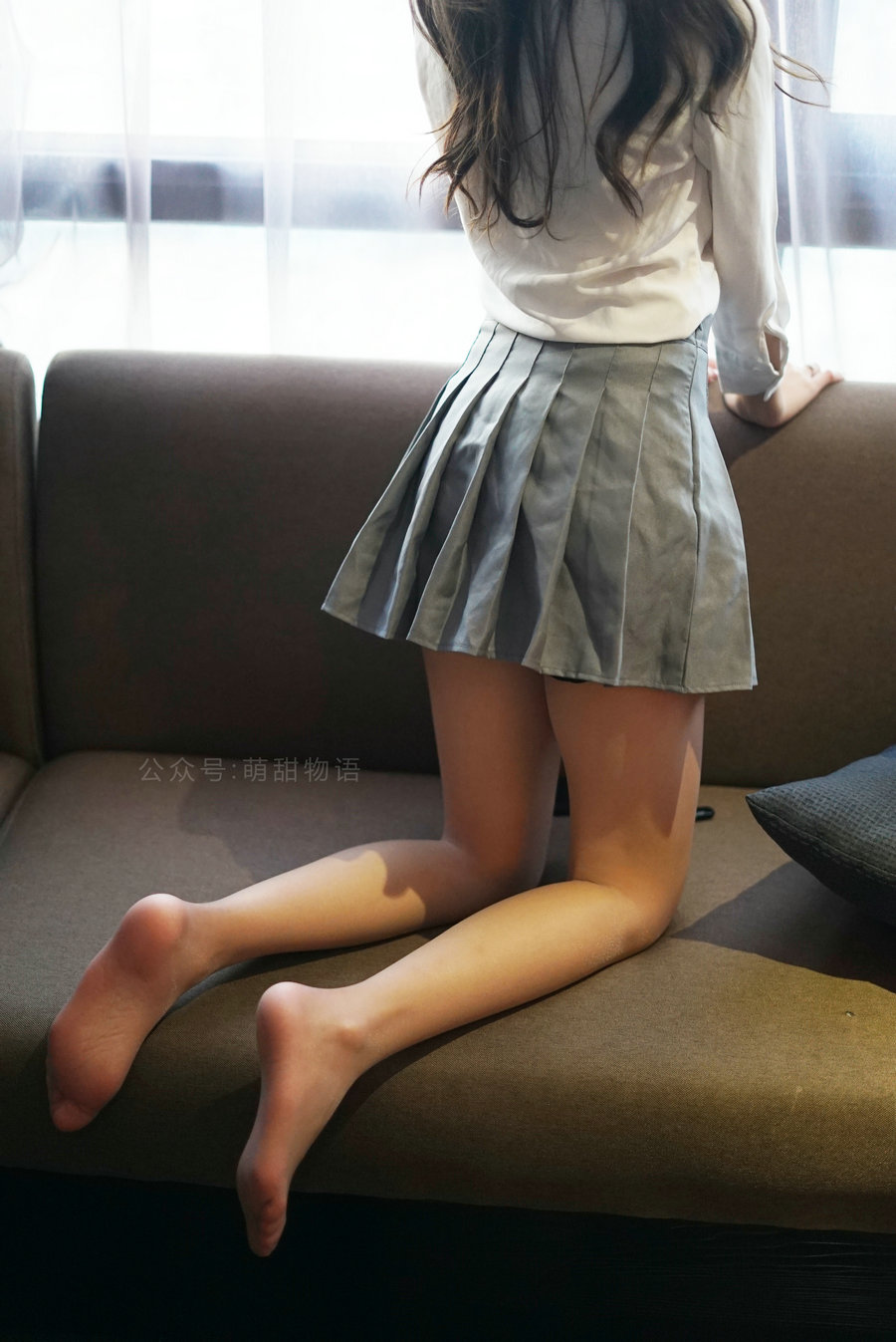 萌甜物语 XM209《适合一个人偷偷看-琪琪》/ 104P1V-674MB / 丝足少女-绅士图