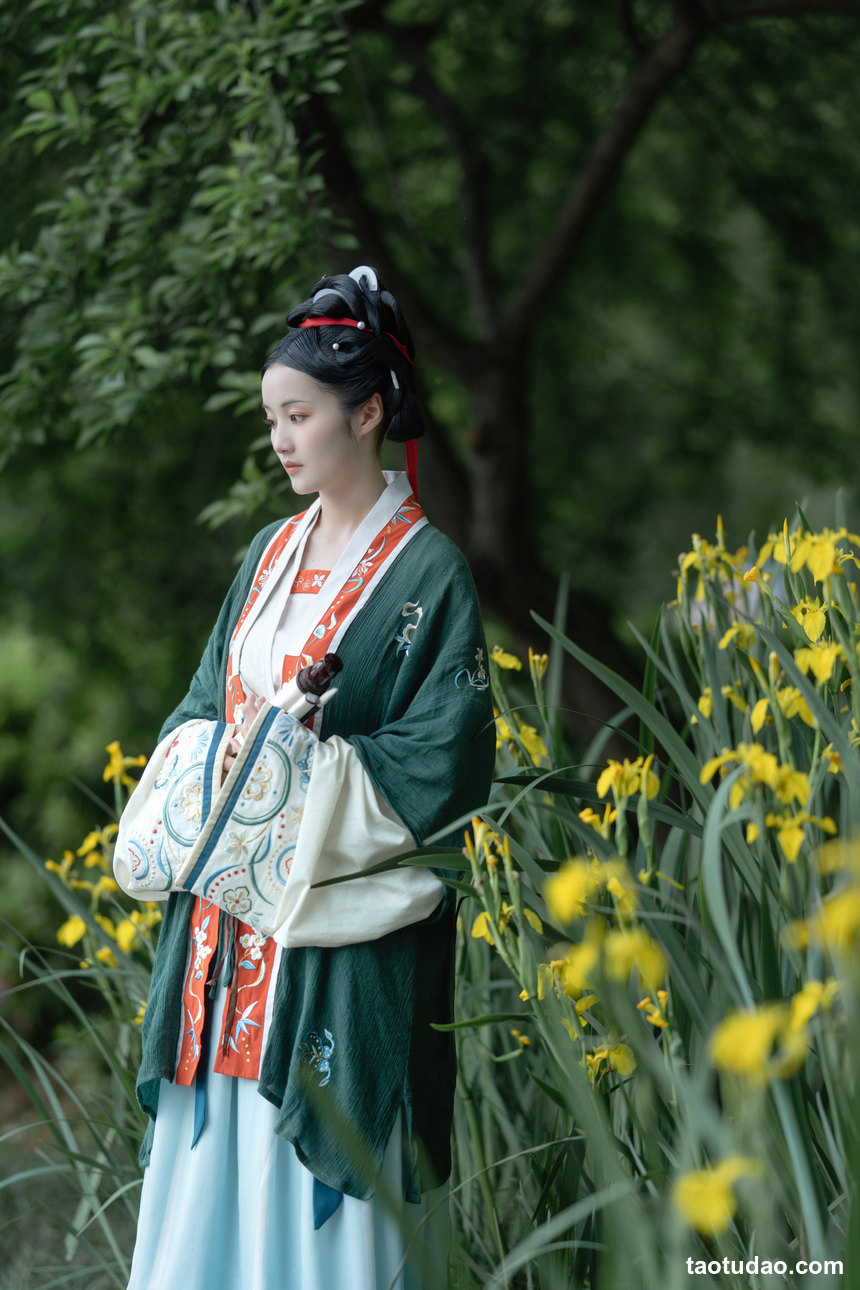 图片[2]-[YITUYU艺图语]2022.10.31 画莫叶 默默[25+1P／272MB]-绅士图