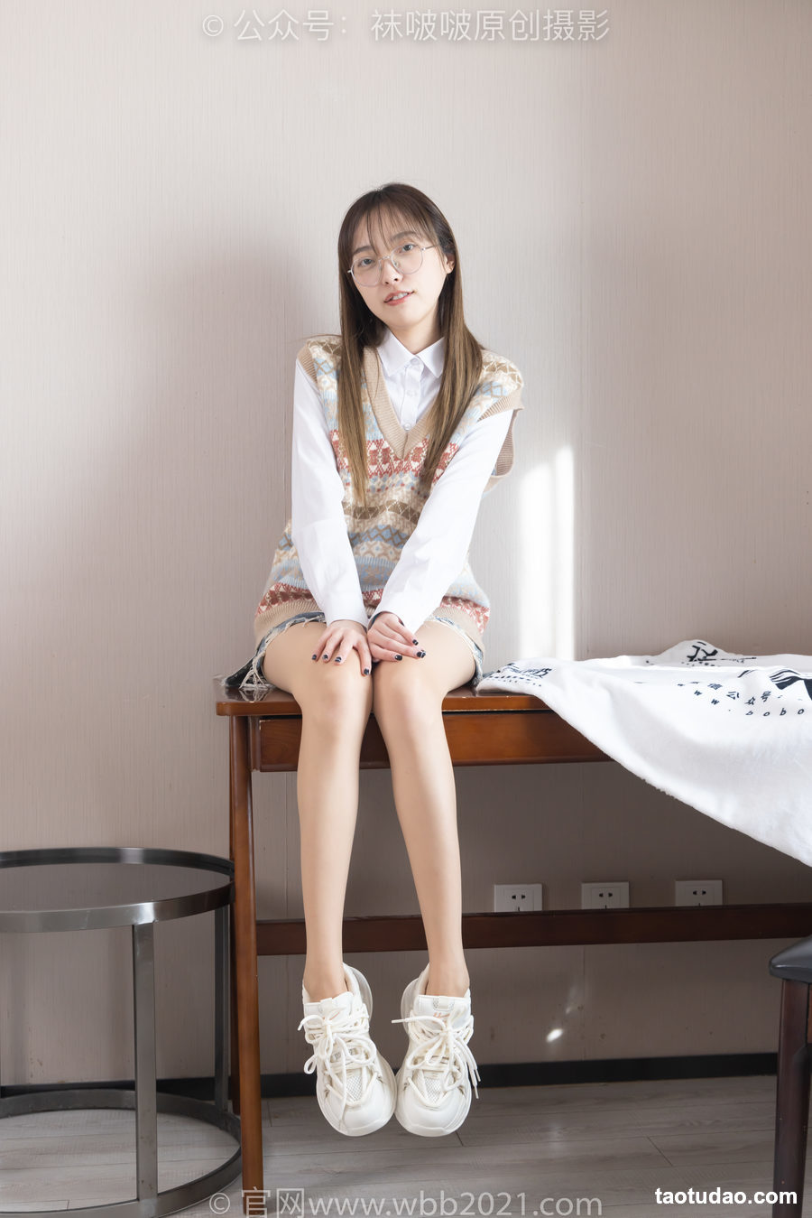 [BoBoSocks袜啵啵]NO.316 稚予-运动鞋、马丁靴、肉丝[160P+1V／6.36GB]-绅士图
