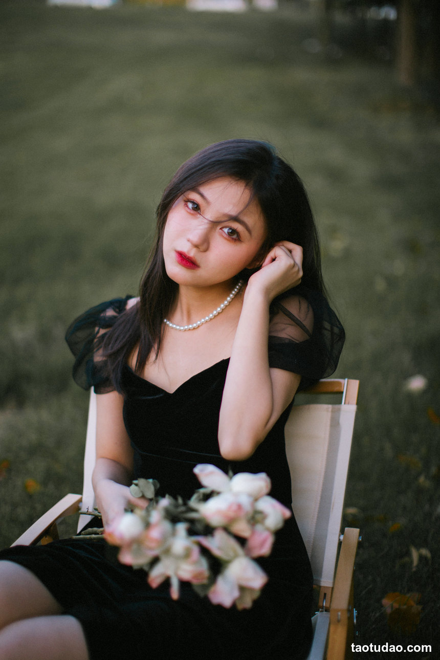 图片[2]-[YITUYU艺图语]2022.07.14 少女与花 夏芸是只小考拉[24+1P／313MB]-绅士图