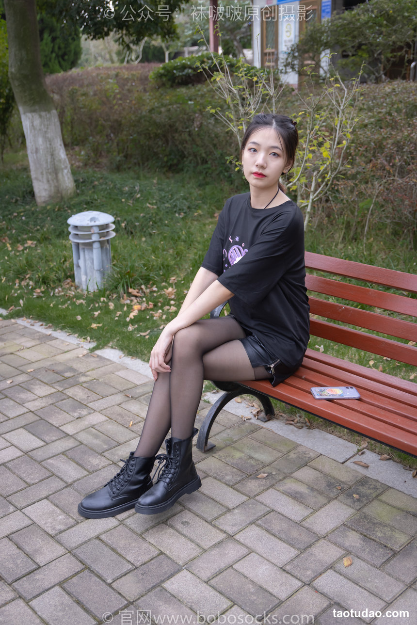 图片[2]-[BoBoSocks袜啵啵]NO.221 小甜豆-马丁靴、黑丝[133P+1V／5.45GB]-绅士图