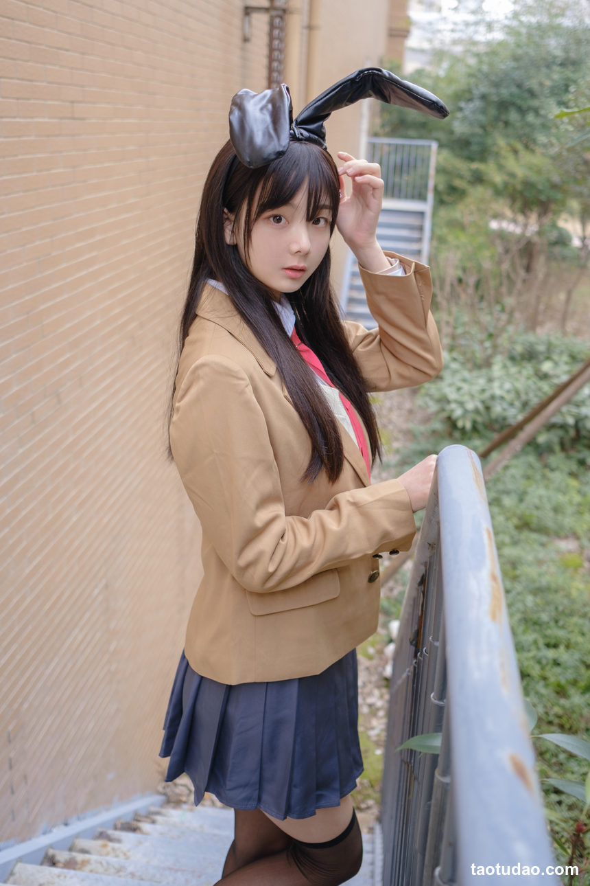 森萝财团赤西夜夜 - 万元私定 麻衣学姐恋足 [87P+1V-3.06GB]-绅士图