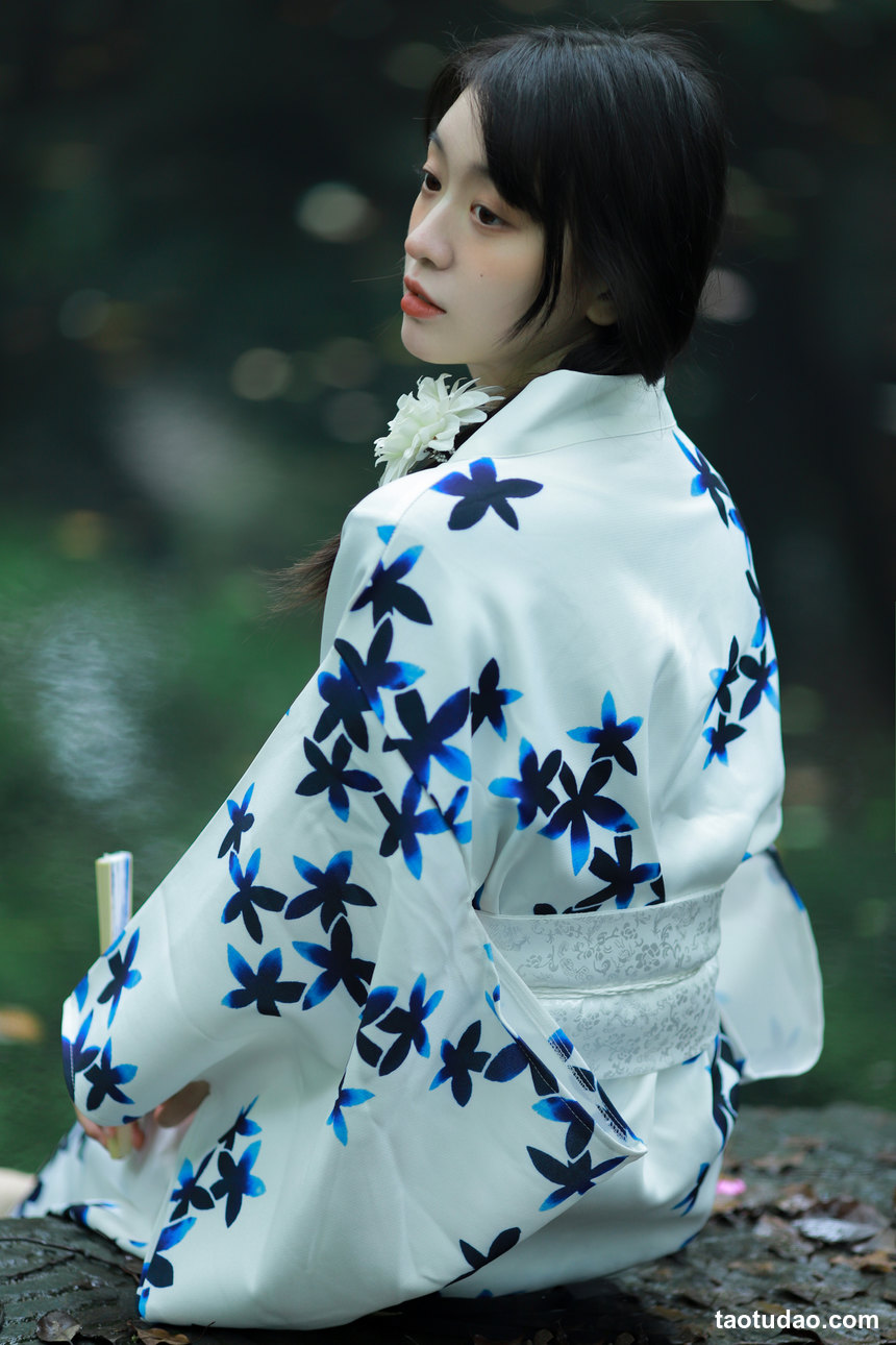 图片[3]-[YITUYU艺图语]2022.10.07 春日信徒 cat睿睿子[21+1P／285MB]-绅士图