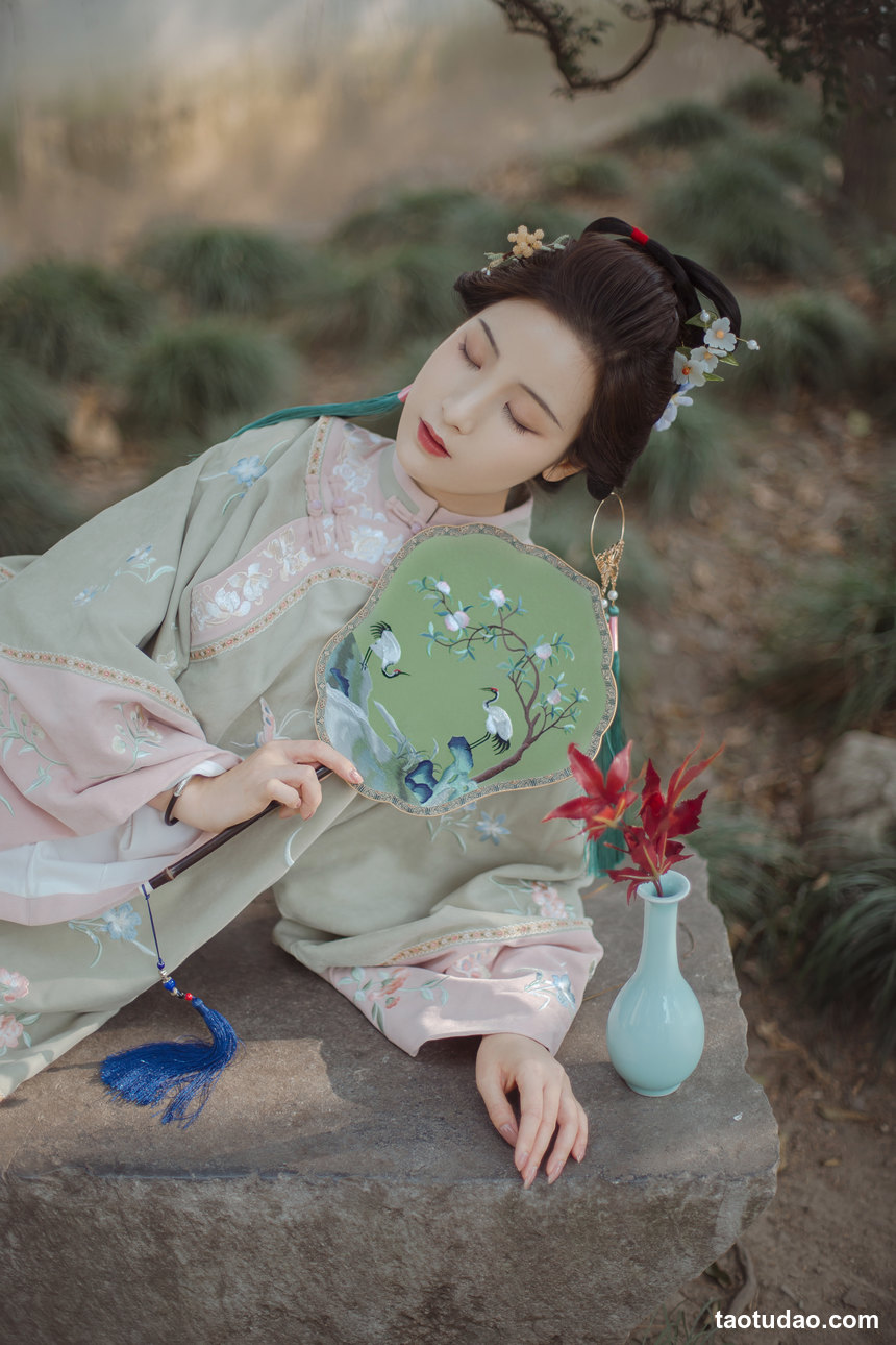 图片[3]-[YITUYU艺图语]2022.12.25 我于窗中窥伤鹤 我是金儿呀[25+1P／162MB]-绅士图