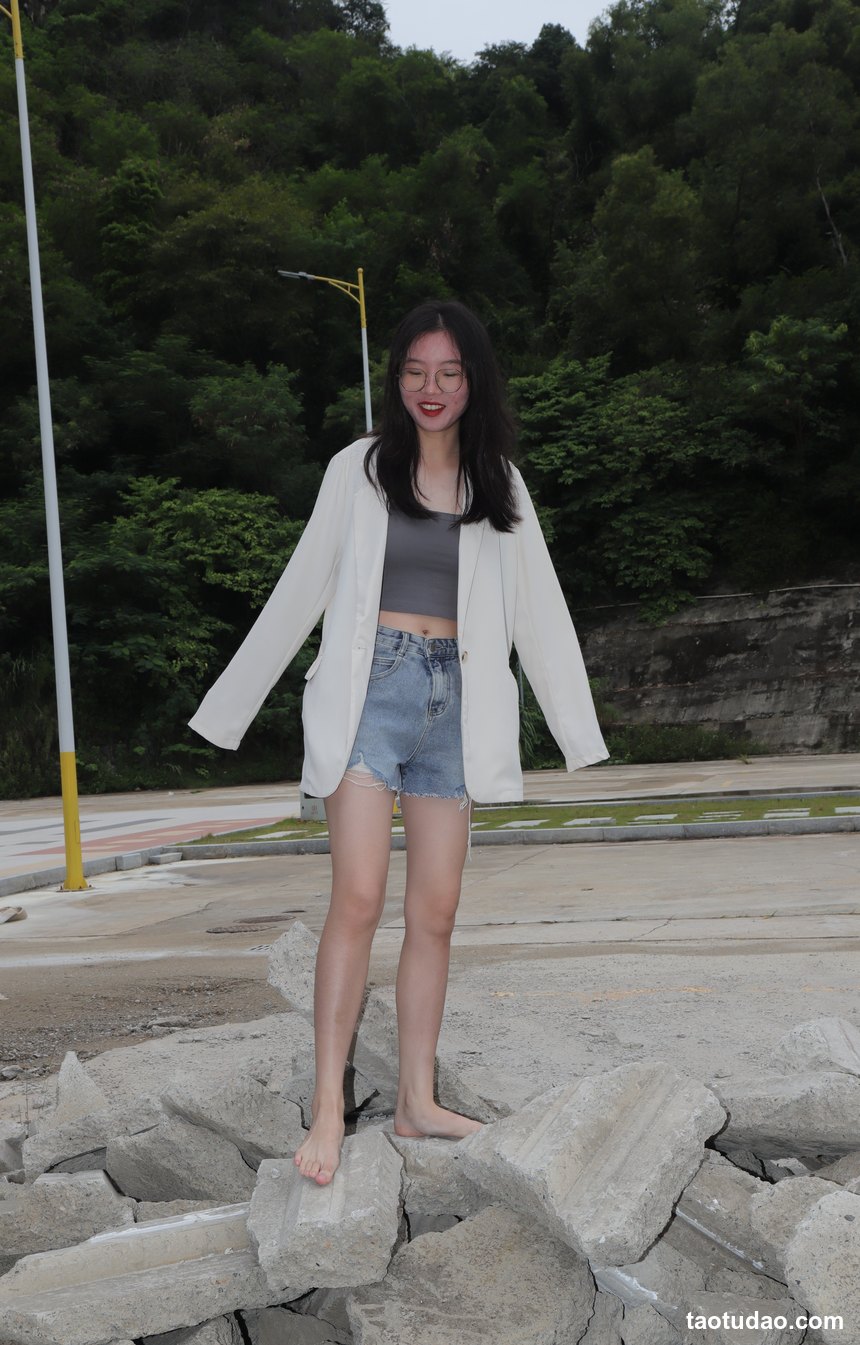 图片[4]-Pary摄影 NO.018 珊珊创意产业园吊带赤脚[97P／326MB]-绅士图