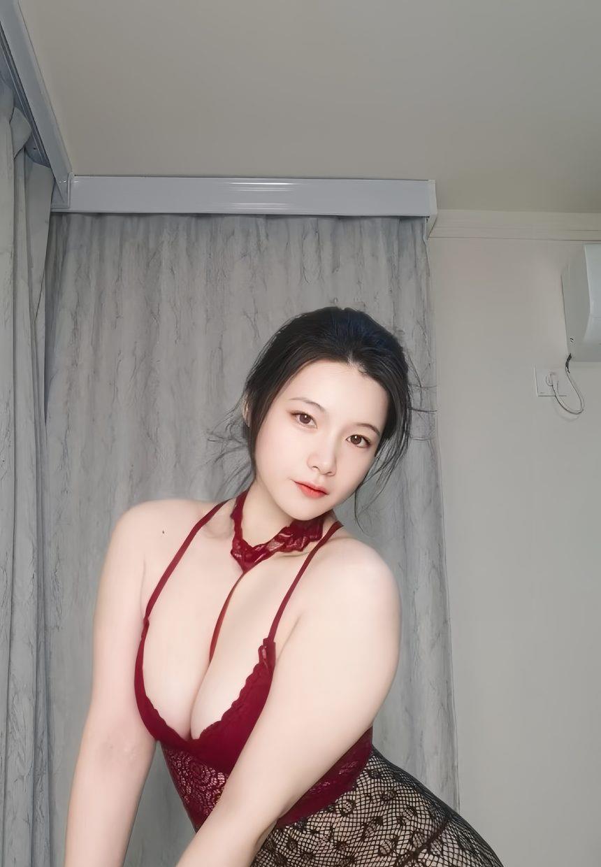 宋易欣-连体网状黑丝大白兔[17P+1V-66MB]-绅士图