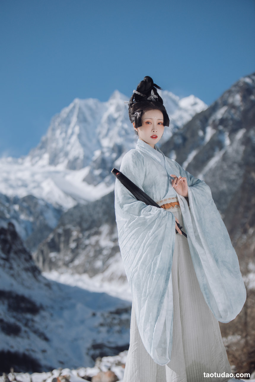 图片[2]-[YITUYU艺图语]2022.09.18 风回雪 姌Rr[20+1P／235MB]-绅士图