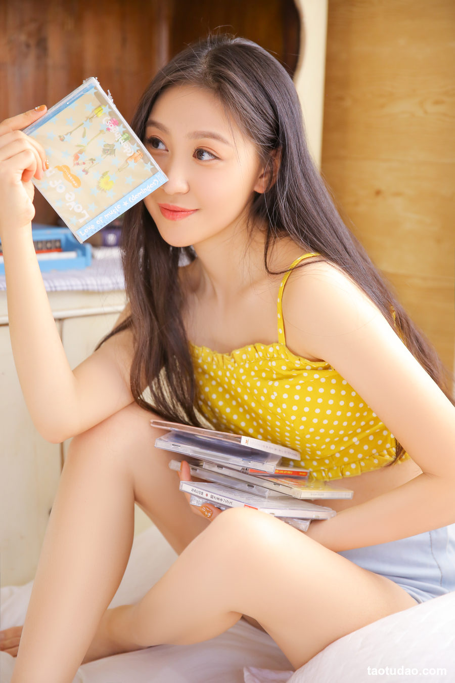 图片[2]-[YALAYI雅拉伊]2023.08.02 NO.1067 你的芳香[24+1P／185MB]-绅士图