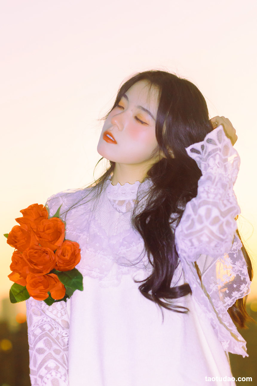 图片[2]-[YITUYU艺图语]2022.08.20 浪漫出逃 静鏡婧[26+1P／233MB]-绅士图