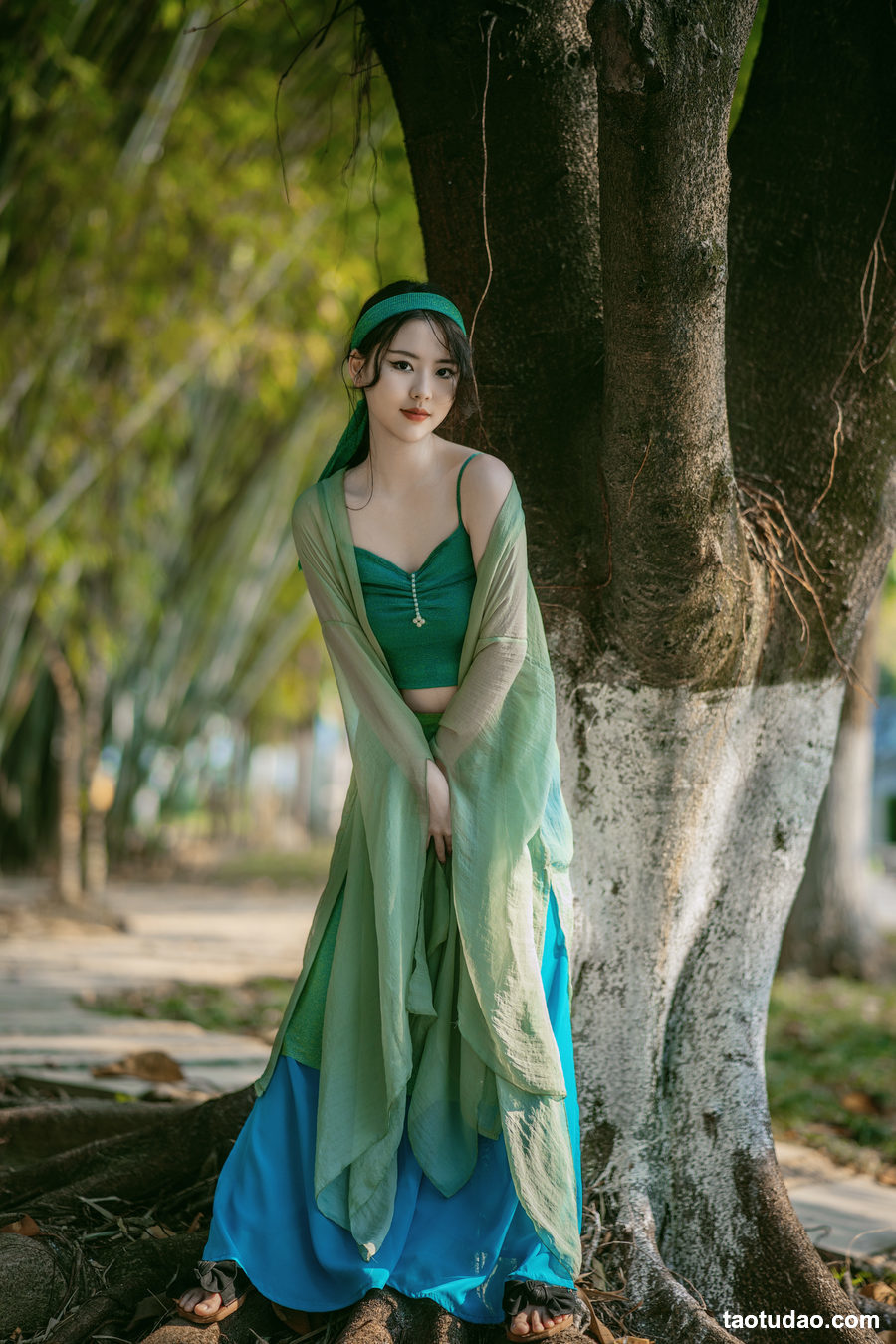 图片[2]-[YITUYU艺图语]2023.03.27 青蛇，远离尘世，自由自在 菲菲[20+1P／346MB]-绅士图