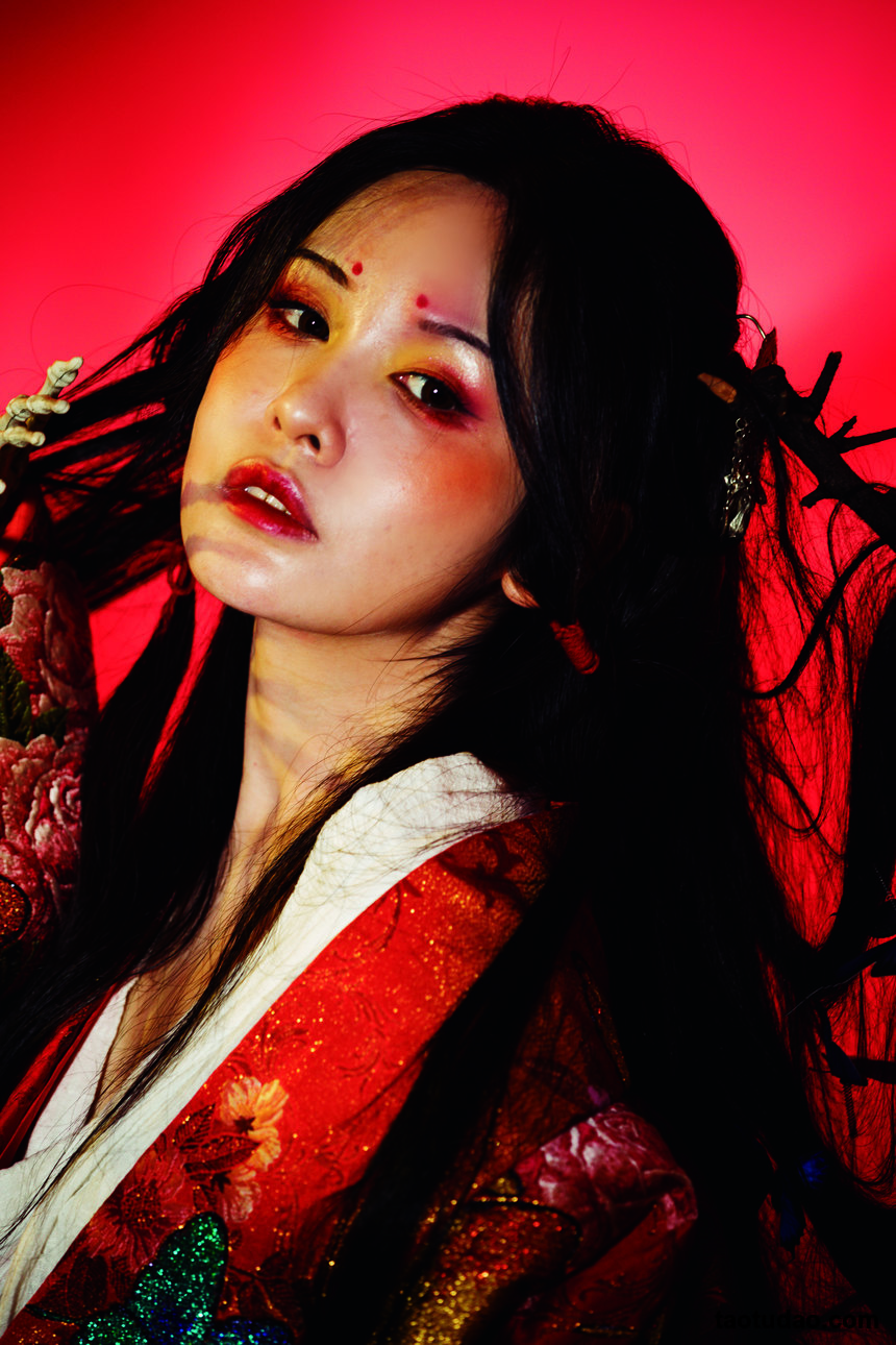 图片[2]-[YITUYU艺图语]2022.08.29 雨女 英俊lulu酱[23+1P／391MB]-绅士图