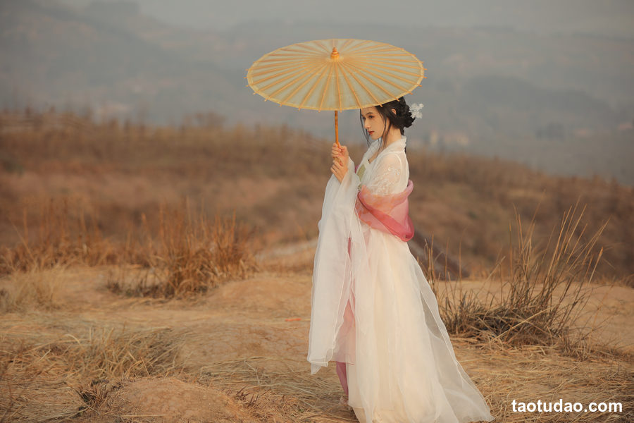 图片[3]-[YITUYU艺图语]2023.04.06 莫道桑榆晚，为霞尚满天 贝贝爱吃山竹[21+1P／257MB]-绅士图