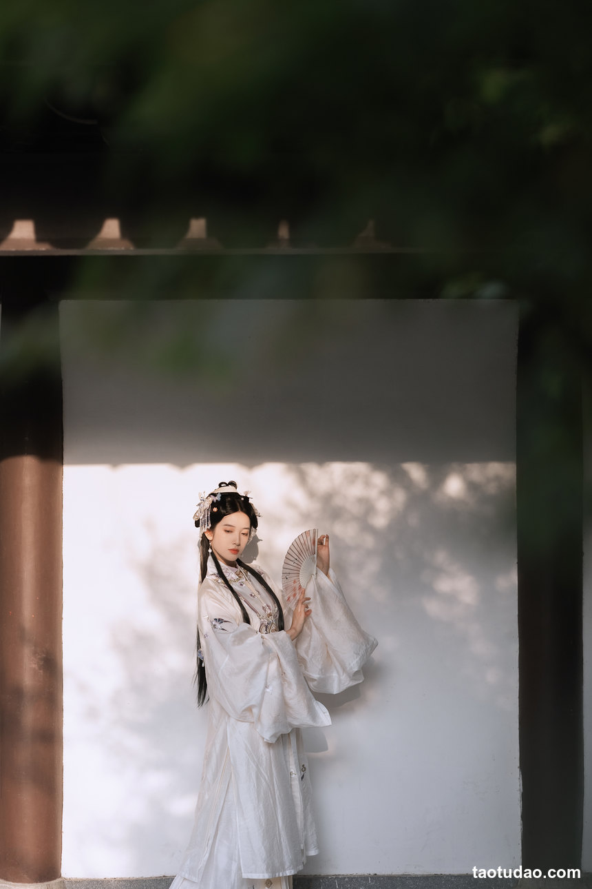 图片[2]-[YITUYU艺图语]2022.11.20 梨园故梦 一只阿梦崽[32+1P／315MB]-绅士图