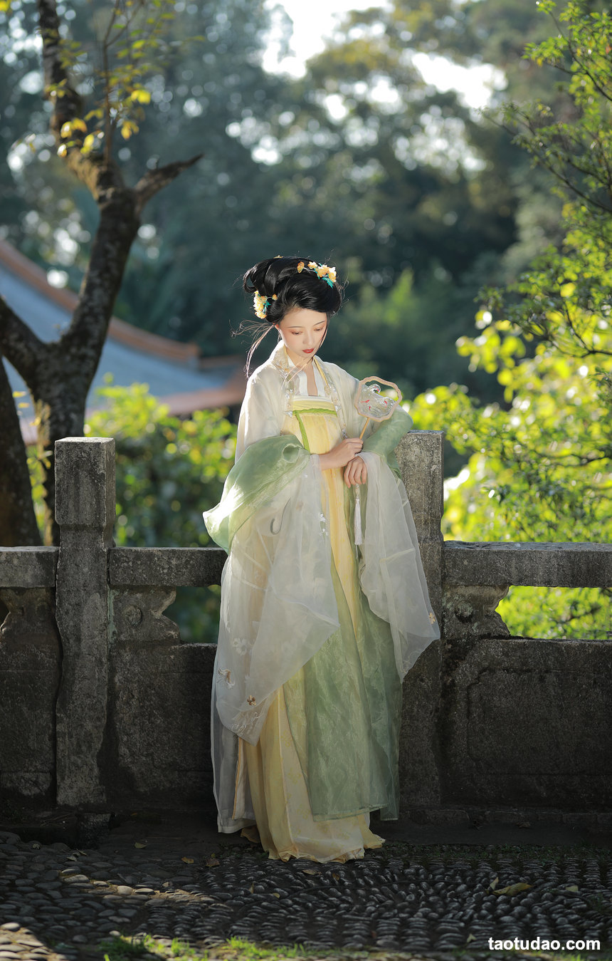 图片[3]-[YITUYU艺图语]2022.12.29 秋色如画 YunFleur[37+1P／700MB]-绅士图