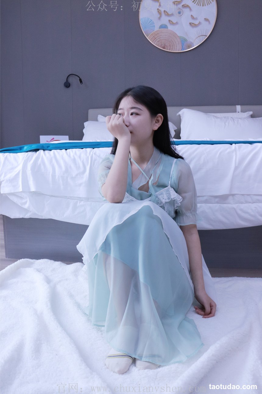 图片[2]-初夏女神 NO.009 念念 绿野仙踪M码连衣裙搭回力球鞋[120P+1V／5.53GB]-绅士图