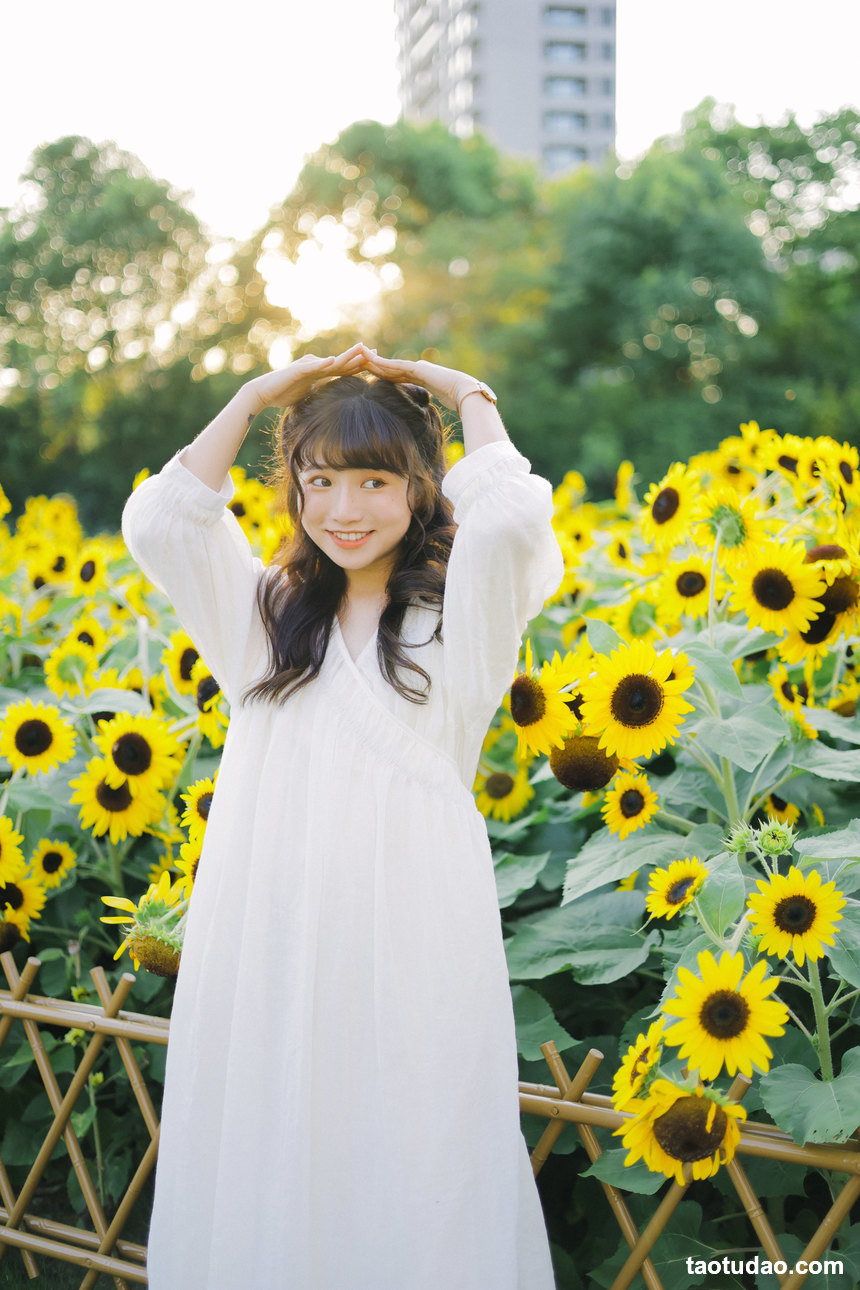 图片[4]-[YITUYU艺图语]2022.08.29 阳光下的花和你 蓝胖子-[24+1P／192MB]-绅士图