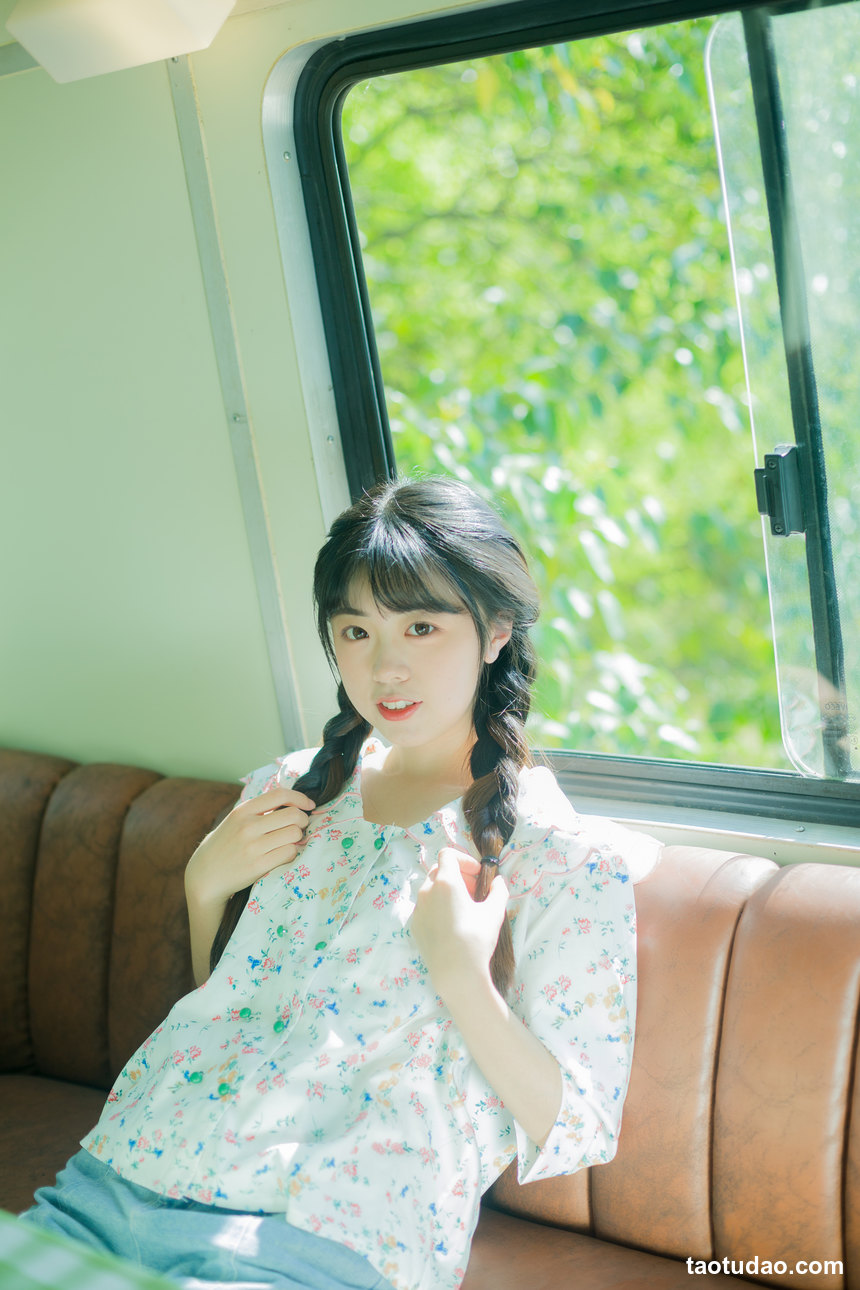 图片[2]-[YITUYU艺图语]2022.09.11 藏在巴士角落的快乐 可爱泡泡呀[27+1P／246MB]-绅士图