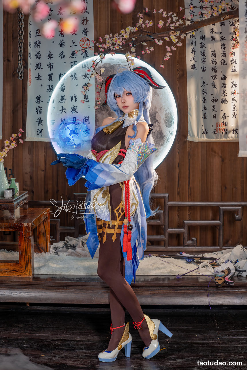 咬一口兔娘(Yiko湿润兔) –   循循守月 甘雨 [75P1V-1.92GB]-绅士图