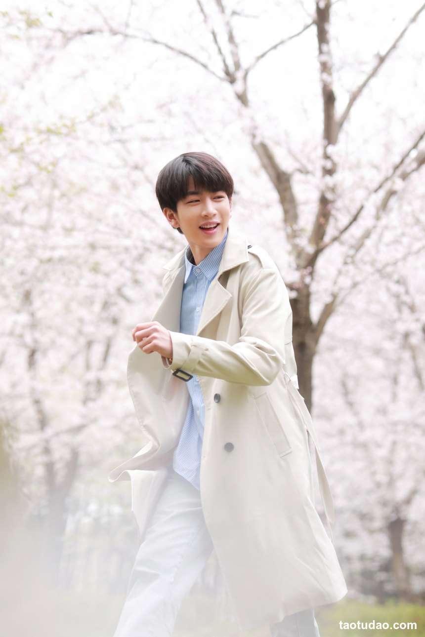 图片[2]-[YITUYU艺图语]2022.07.18 少年锦时 周嘉楠Lorem[25+1P／236MB]-绅士图